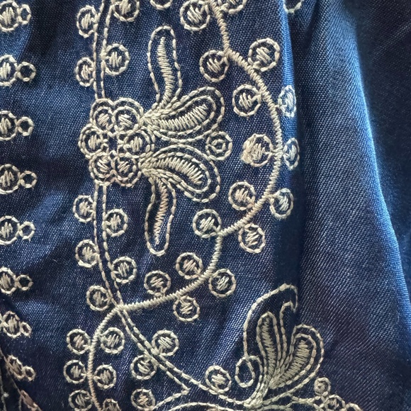 LIV Los Angeles embroidered, lightweight jacket/shirt, size M - Picture 6 of 8